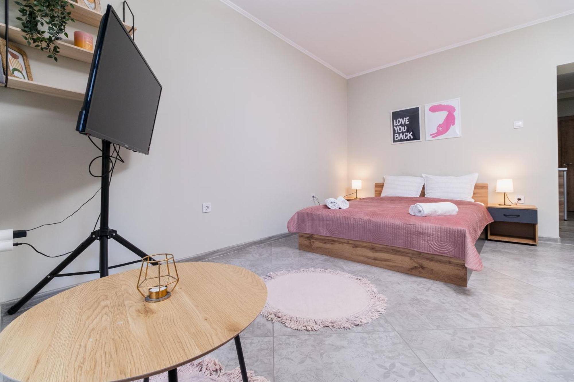City Center Studio Apartments Пловдив Екстериор снимка