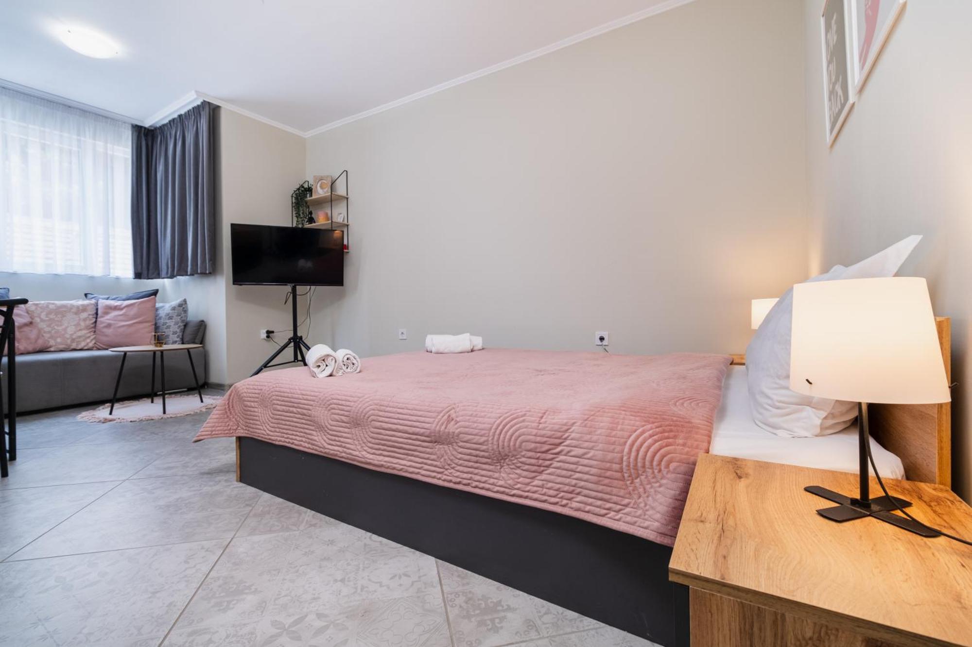 City Center Studio Apartments Пловдив Екстериор снимка